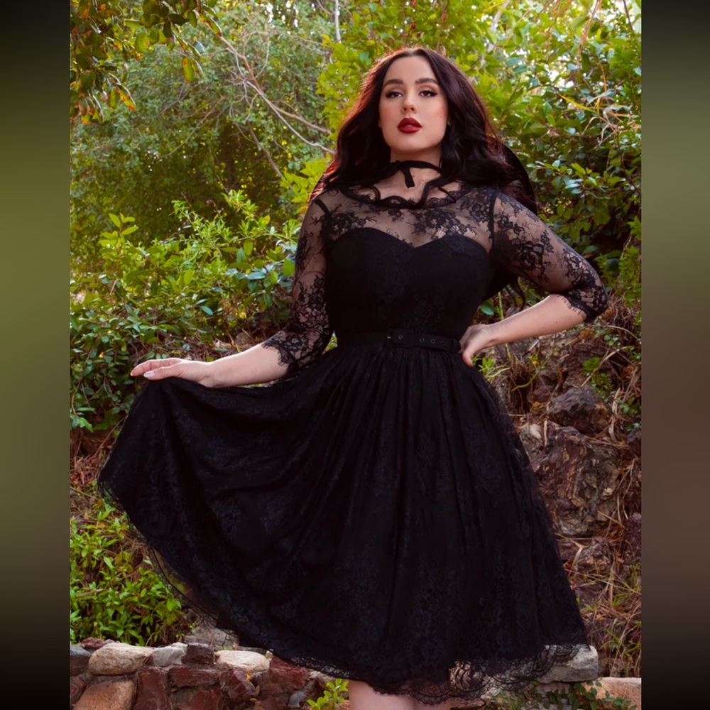 Bnwt mourning dress from la femme en noire size XL